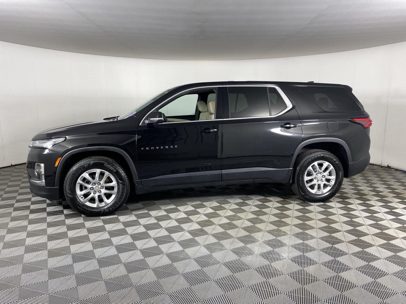 2023 Chevrolet Traverse LS