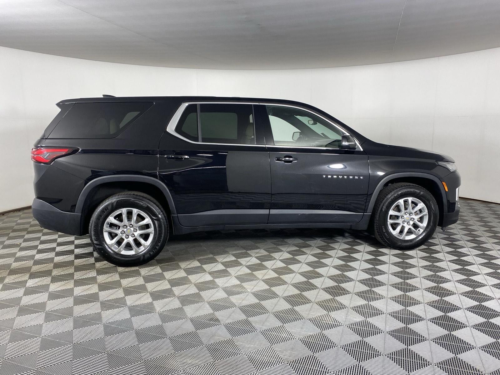 2023 Chevrolet Traverse LS