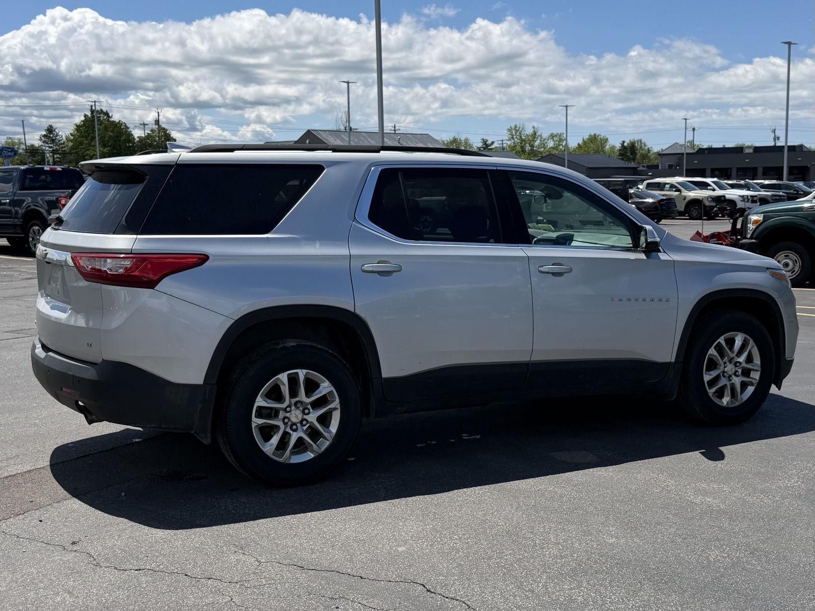 2020 Chevrolet Traverse LT Cloth