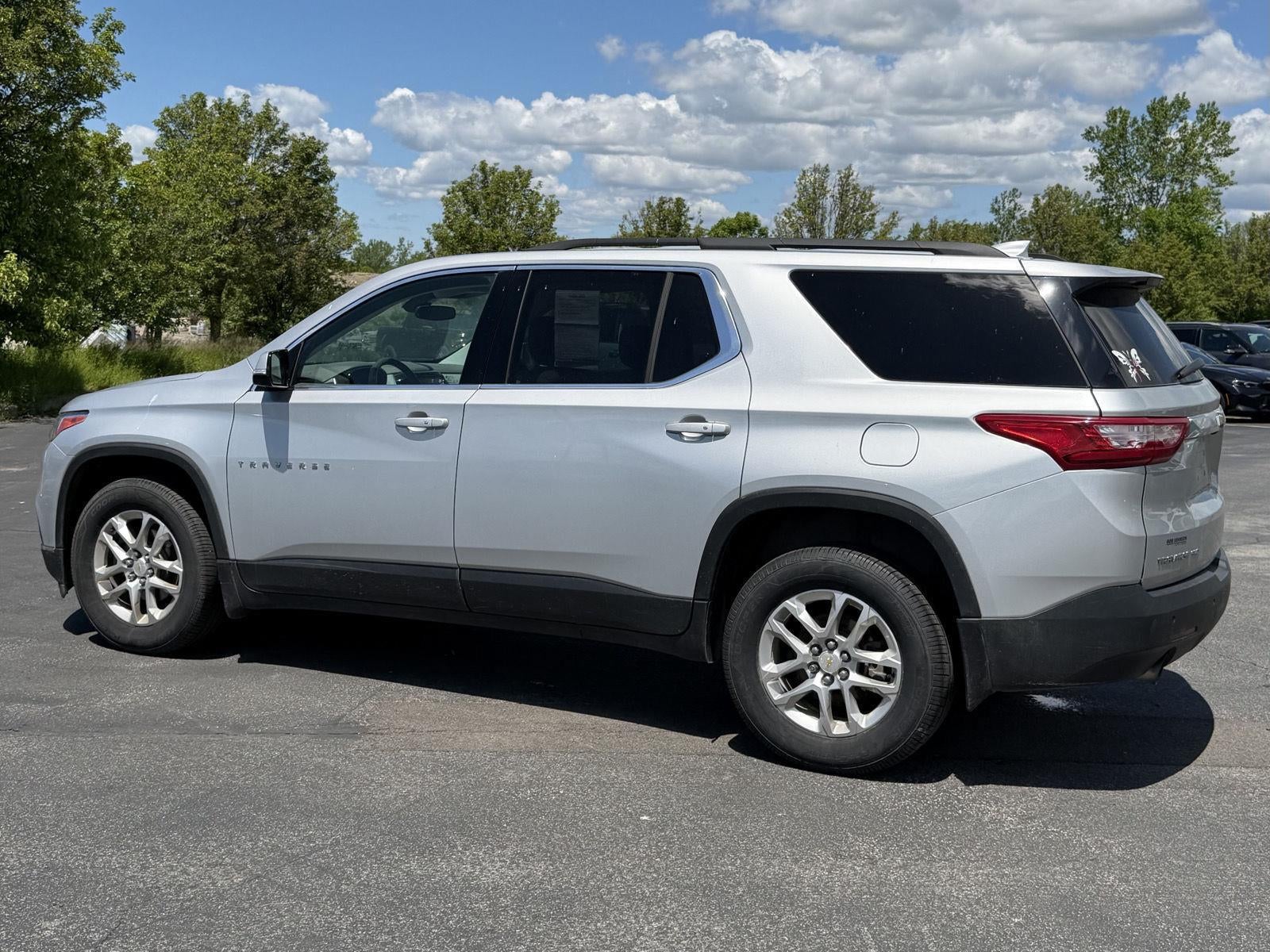 2020 Chevrolet Traverse LT Cloth