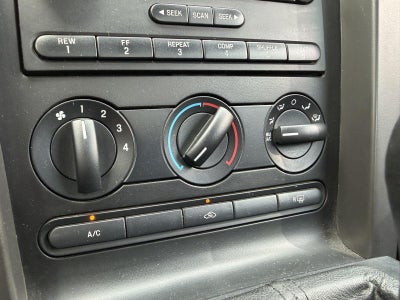 2006 Ford Mustang GT Deluxe