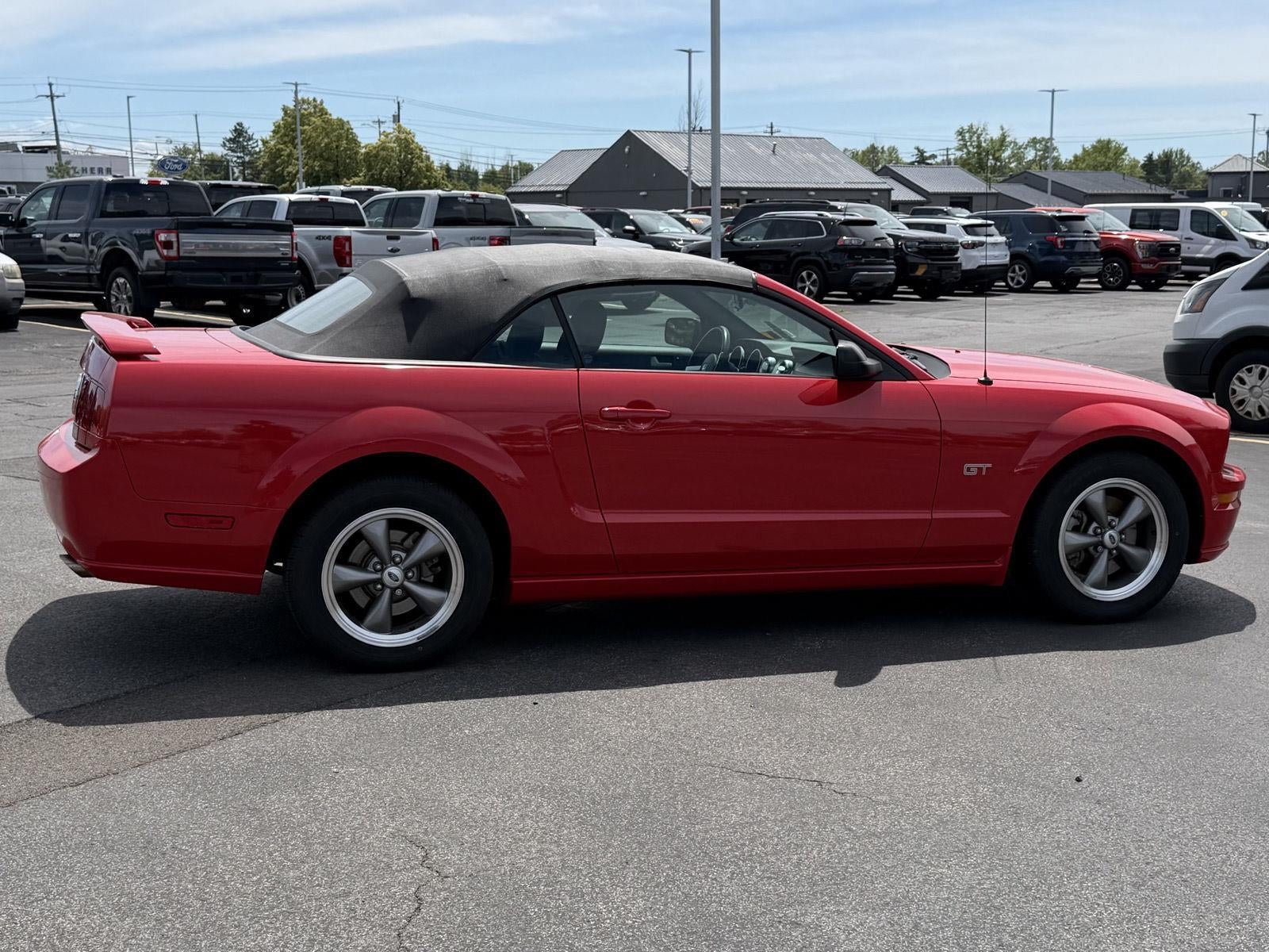 2006 Ford Mustang GT Deluxe