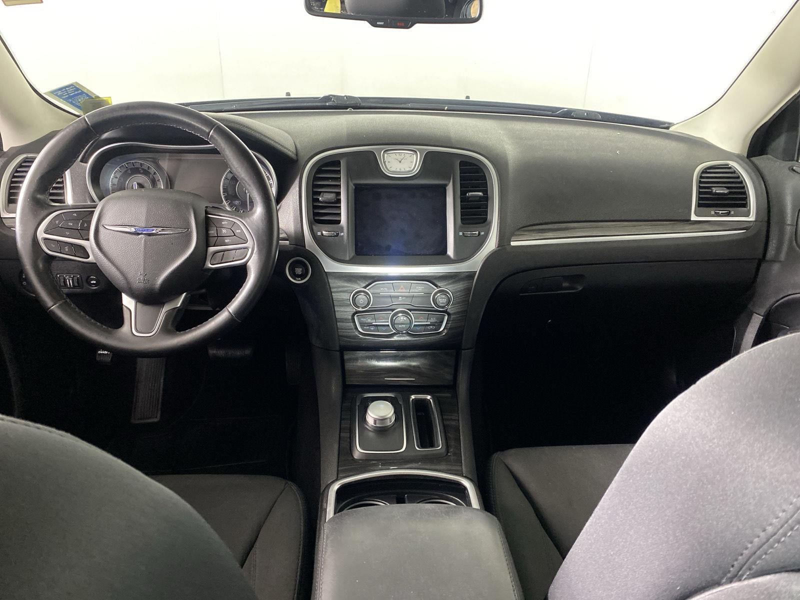2019 Chrysler 300 Touring