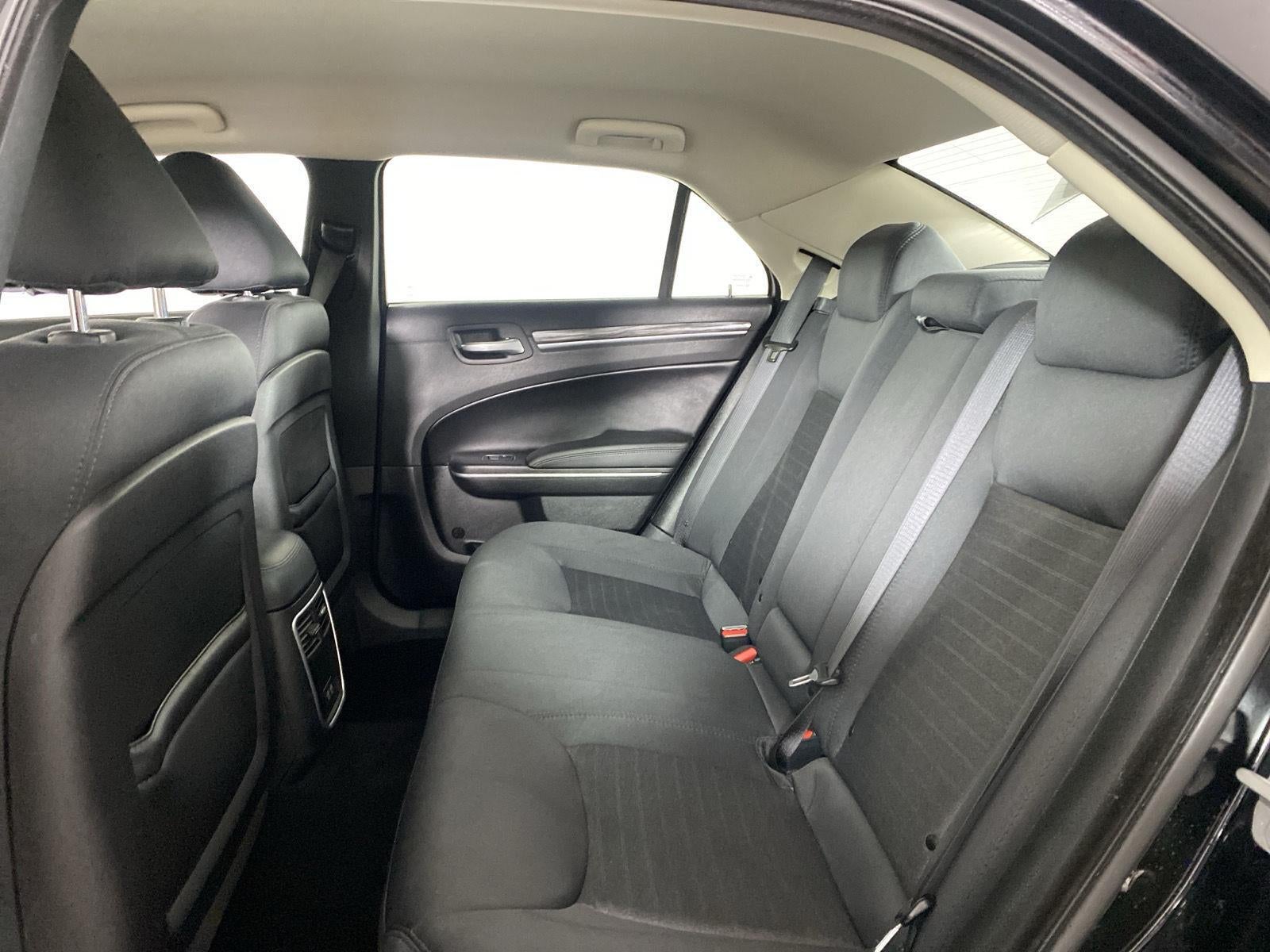2019 Chrysler 300 Touring