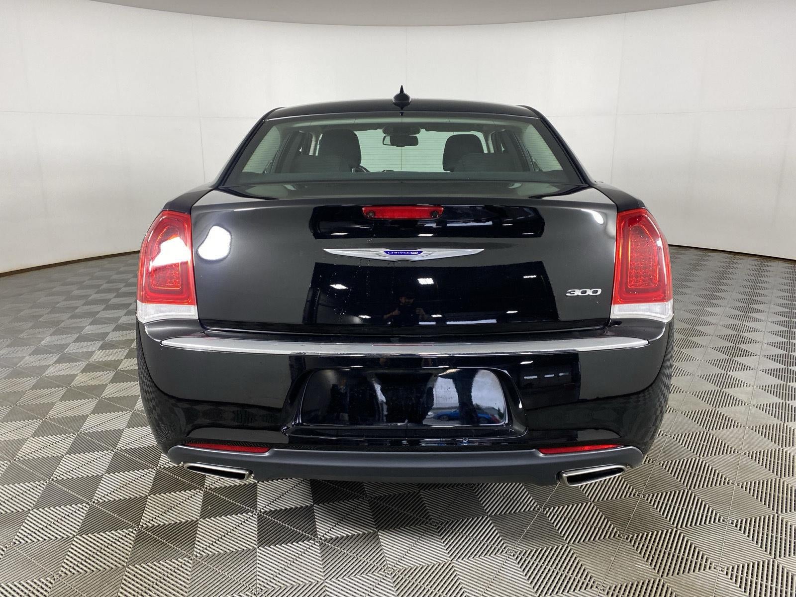 2019 Chrysler 300 Touring