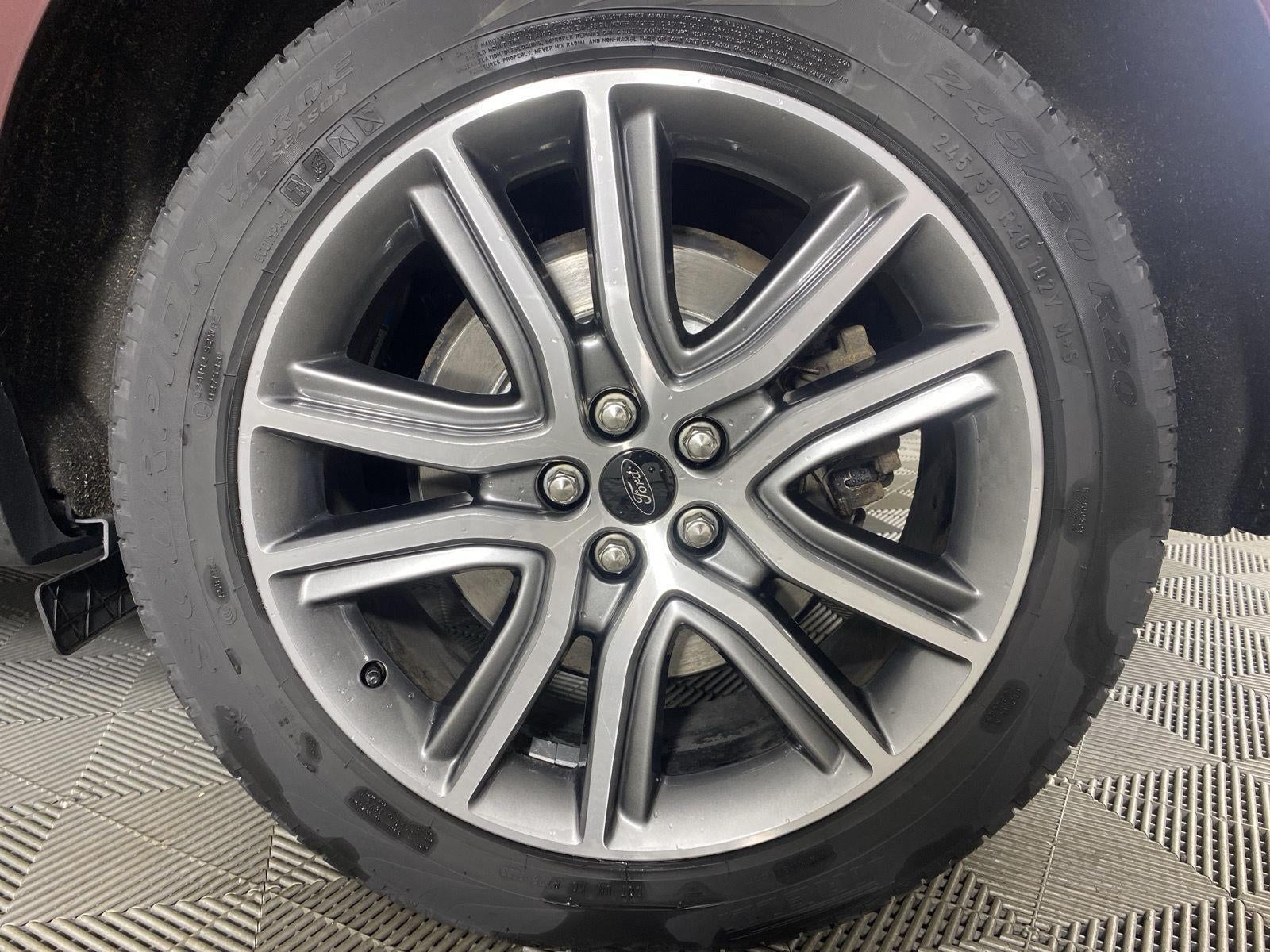 2023 Ford Edge Titanium