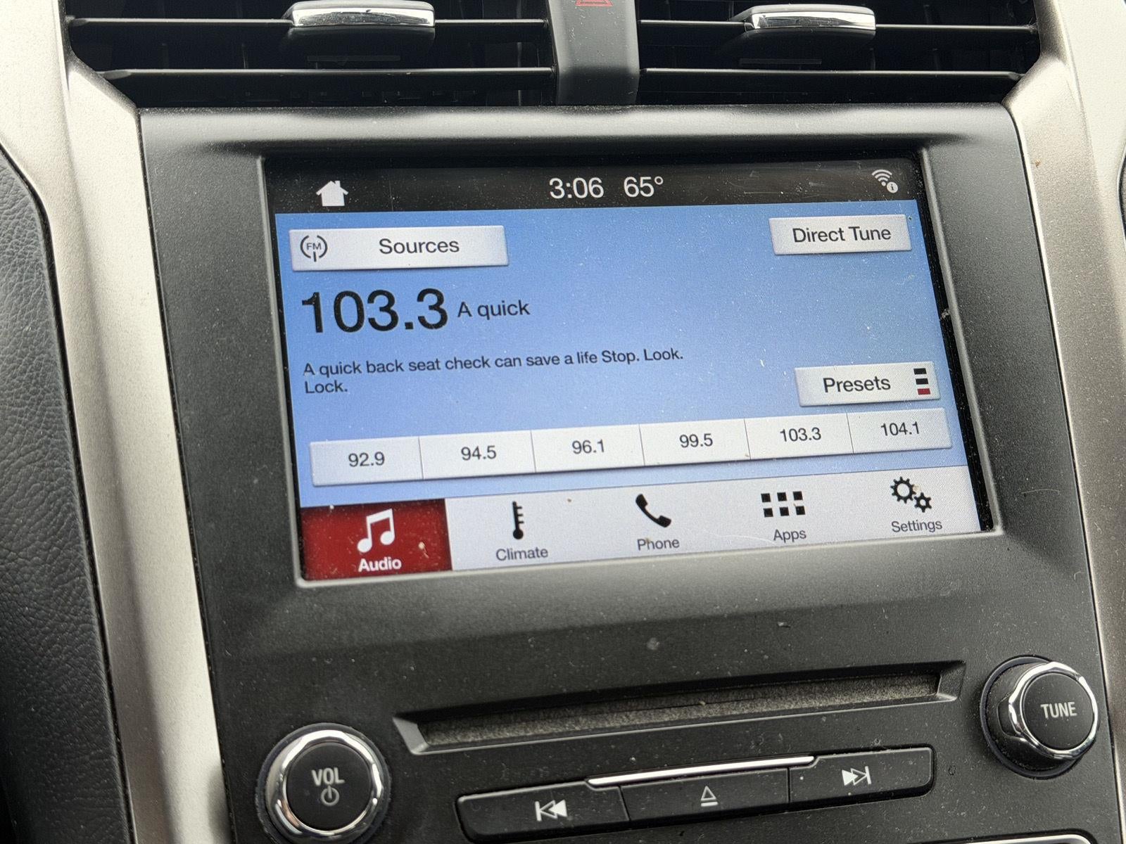 2017 Ford Fusion SE