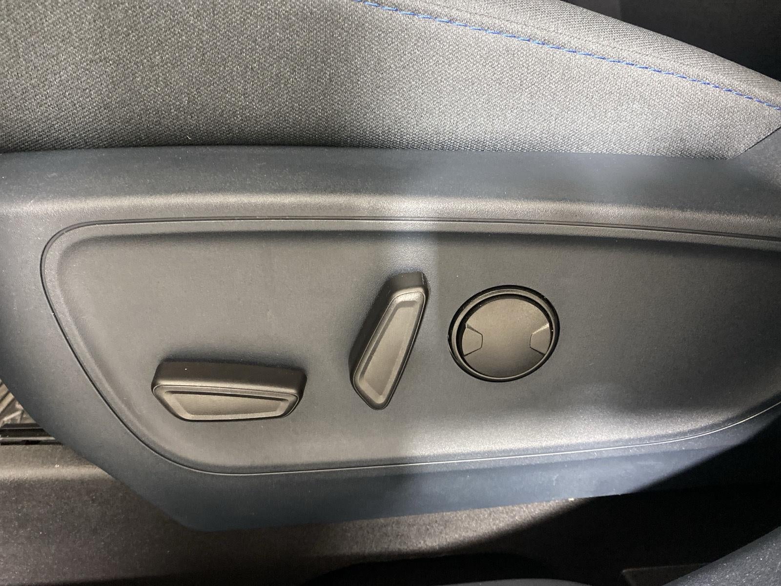 2025 Ford Maverick Base