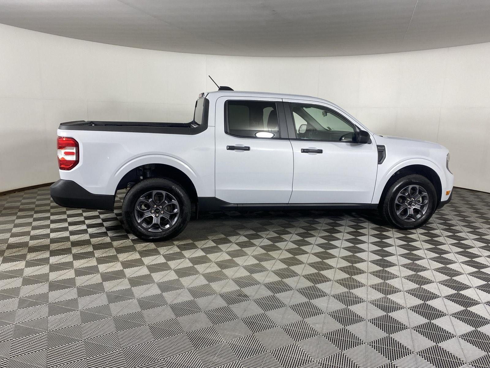 2025 Ford Maverick Base