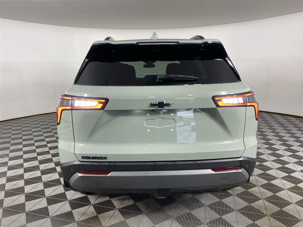 2025 Chevrolet Equinox Base
