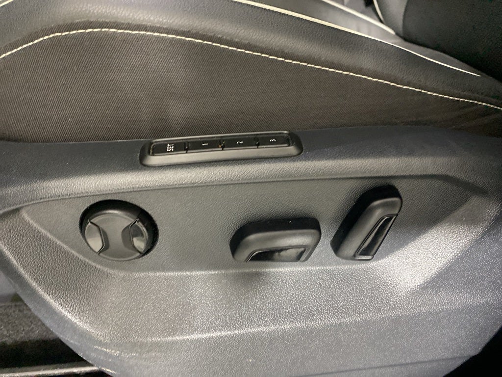 2023 Volkswagen Tiguan 2.0T SEL R-Line