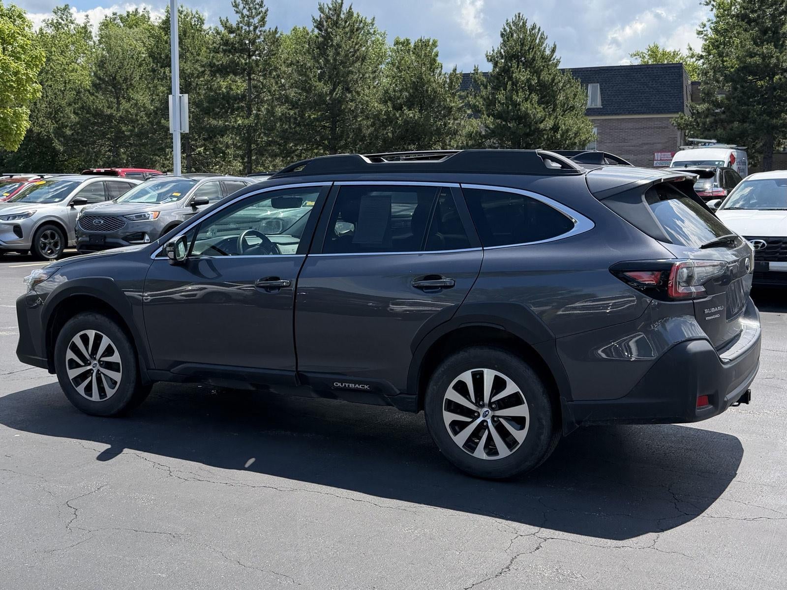 2025 Subaru Outback Premium