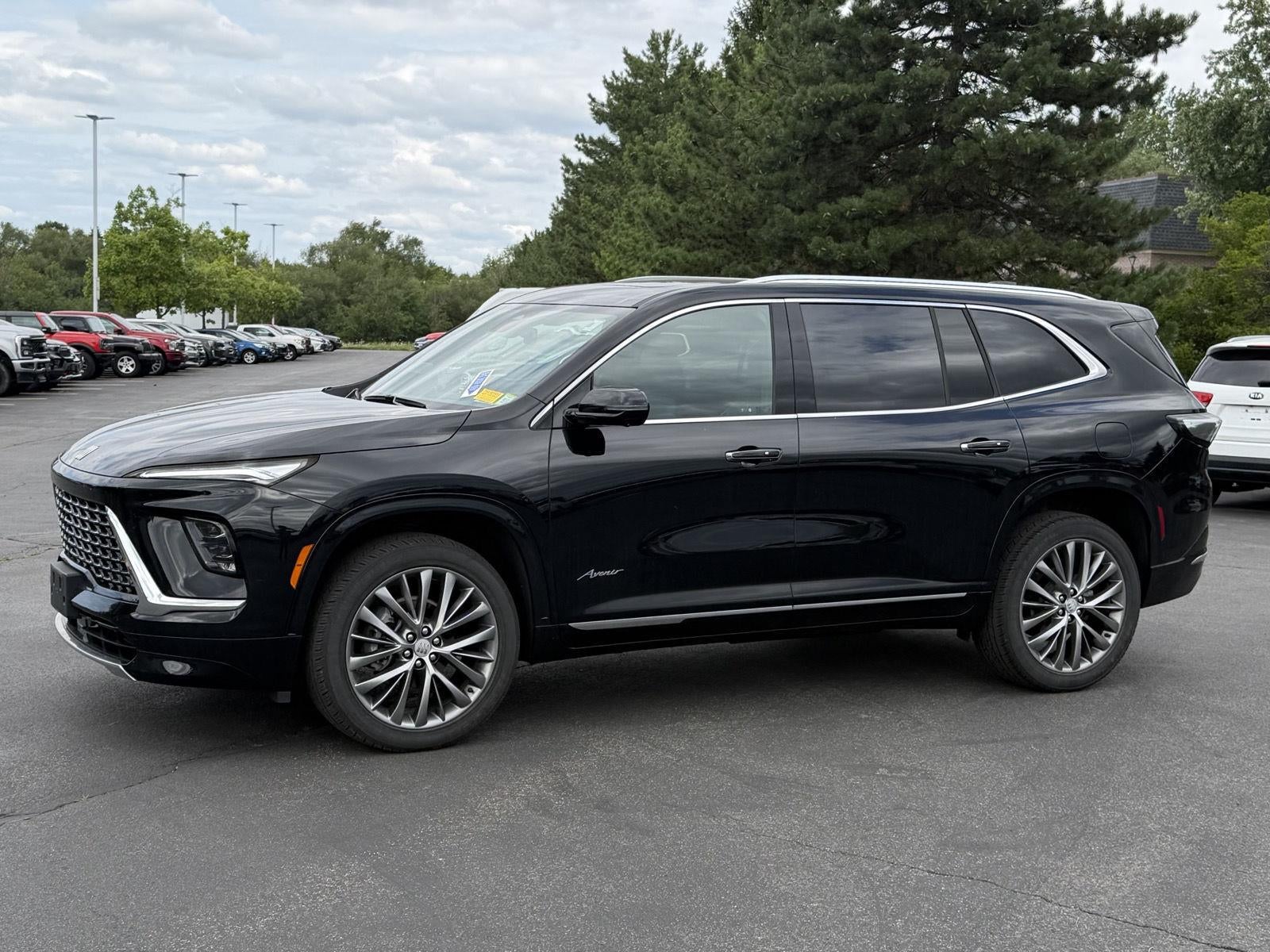 2025 Buick Enclave Avenir