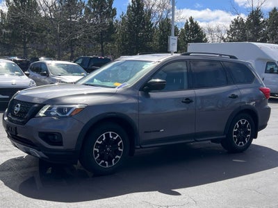 2019 Nissan Pathfinder SL