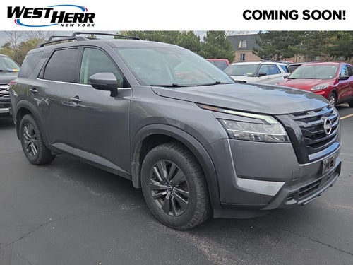2022 Nissan Pathfinder SV