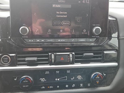 2022 Nissan Pathfinder SV