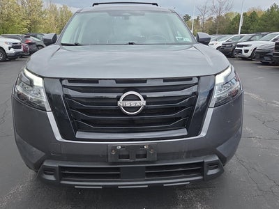 2022 Nissan Pathfinder SV