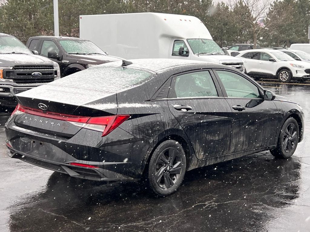 2021 Hyundai ELANTRA SEL