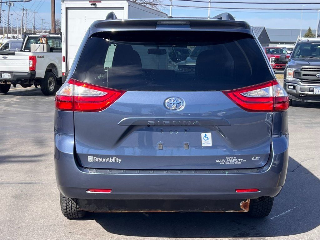 2017 Toyota Sienna L 7 Passenger