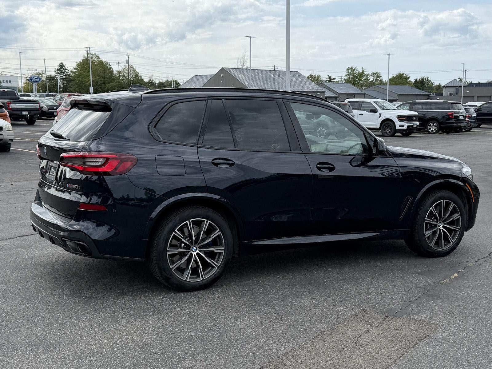 2022 BMW X5 M50i