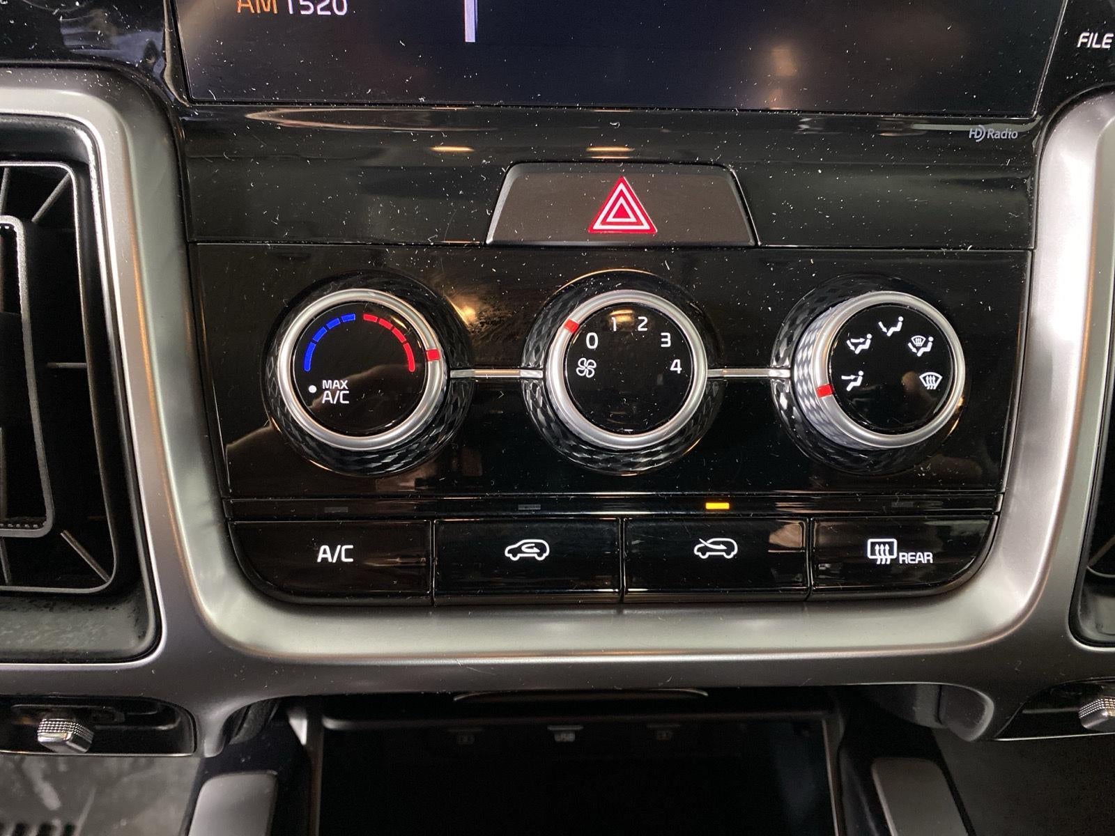 2023 Kia Sorento LX