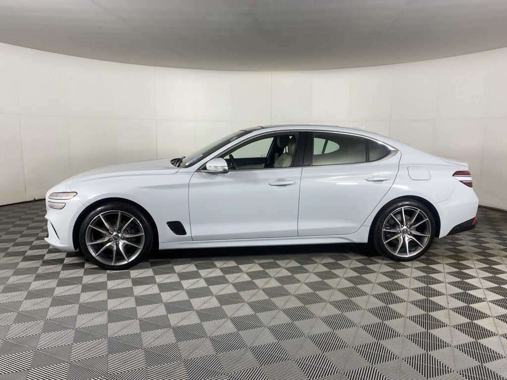 2022 Genesis G70 2.0T