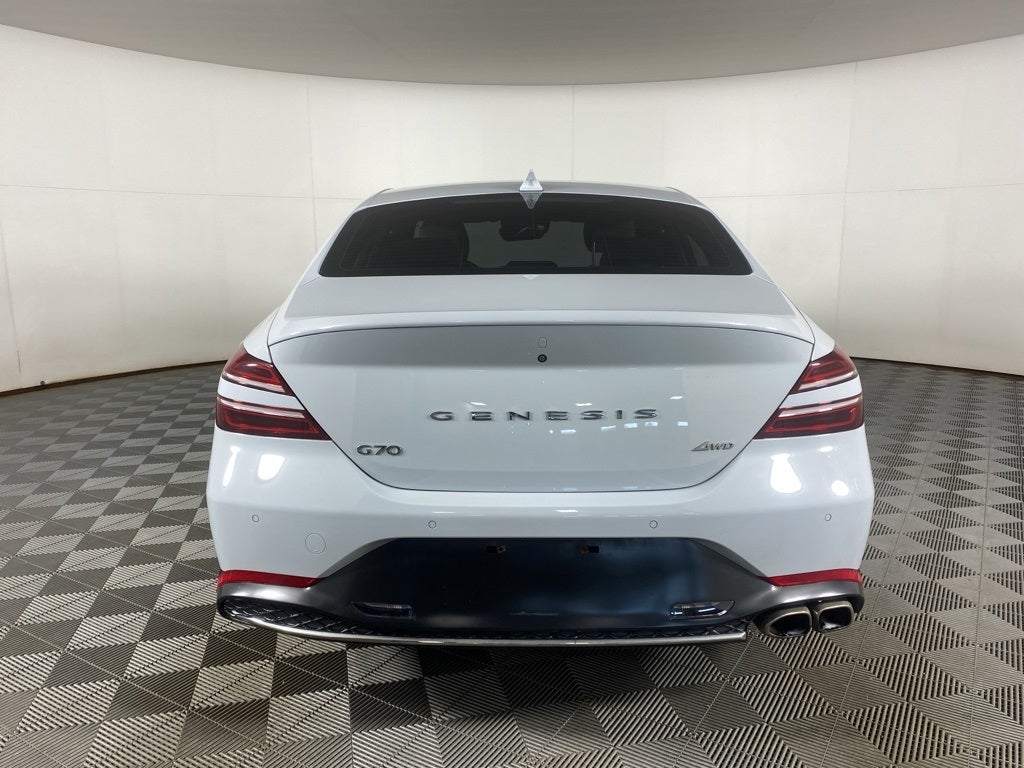 2022 Genesis G70 2.0T