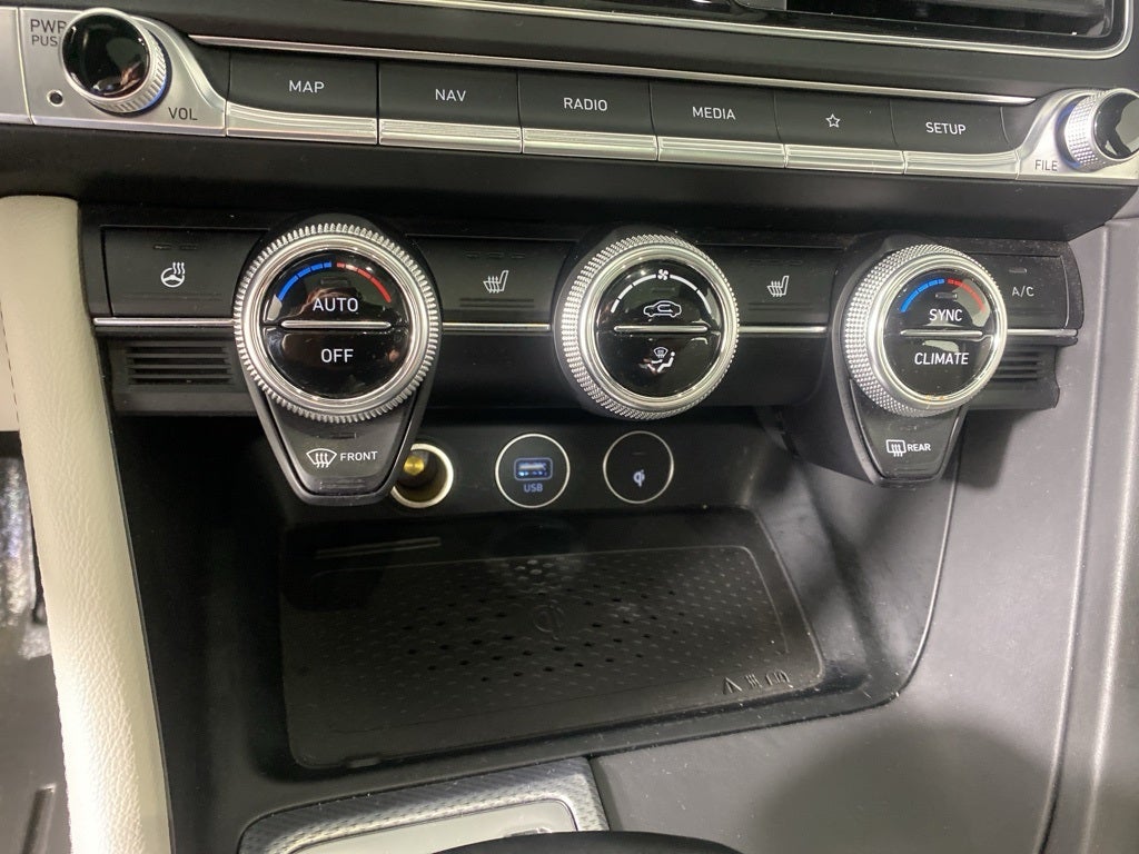 2022 Genesis G70 2.0T