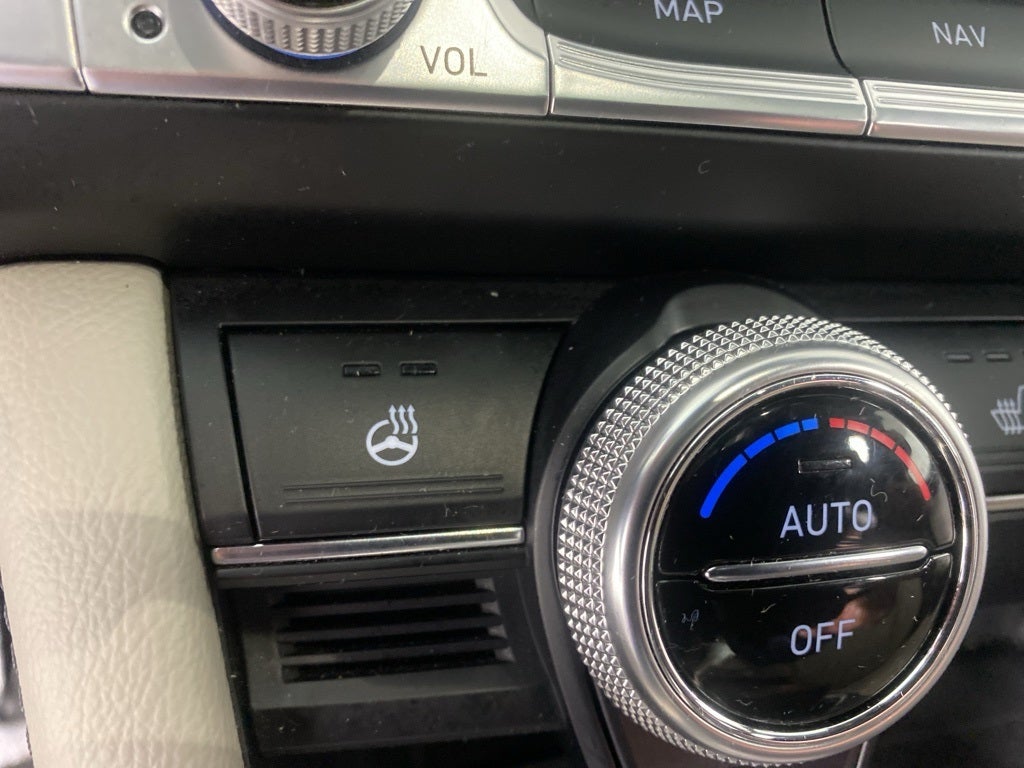 2022 Genesis G70 2.0T