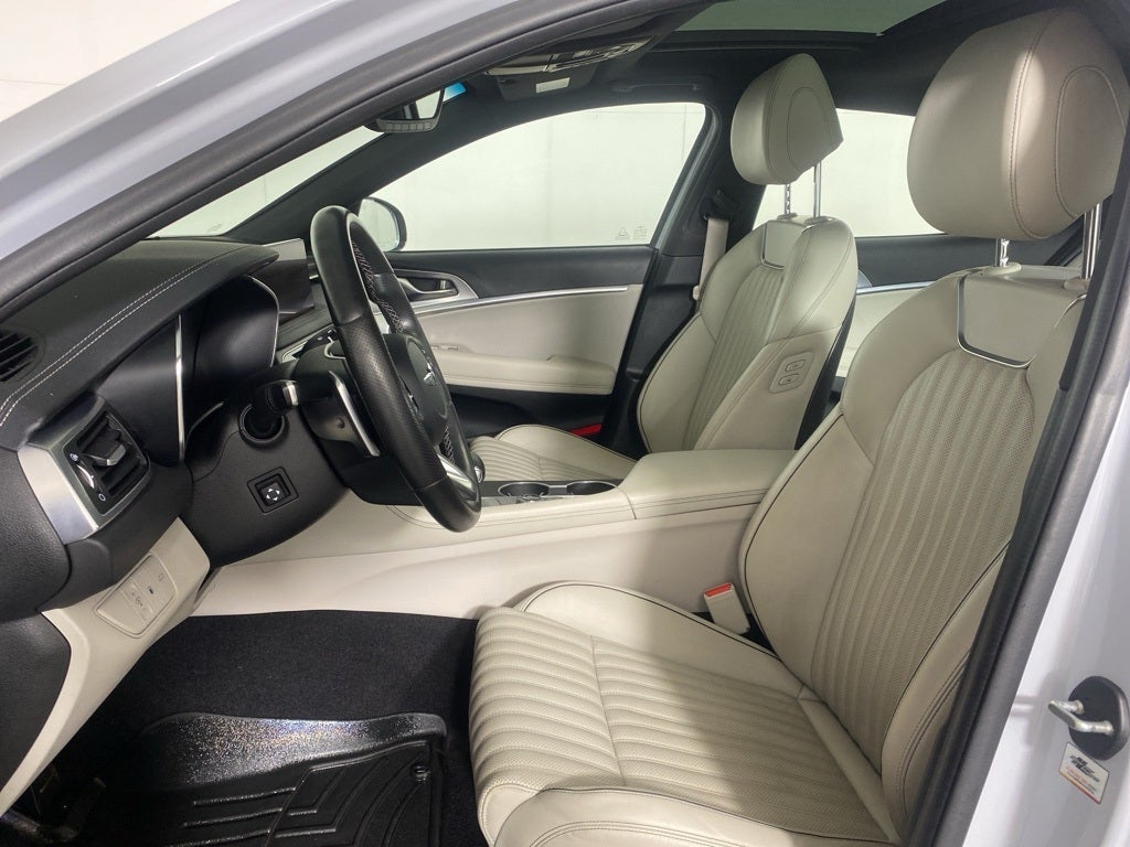 2022 Genesis G70 2.0T