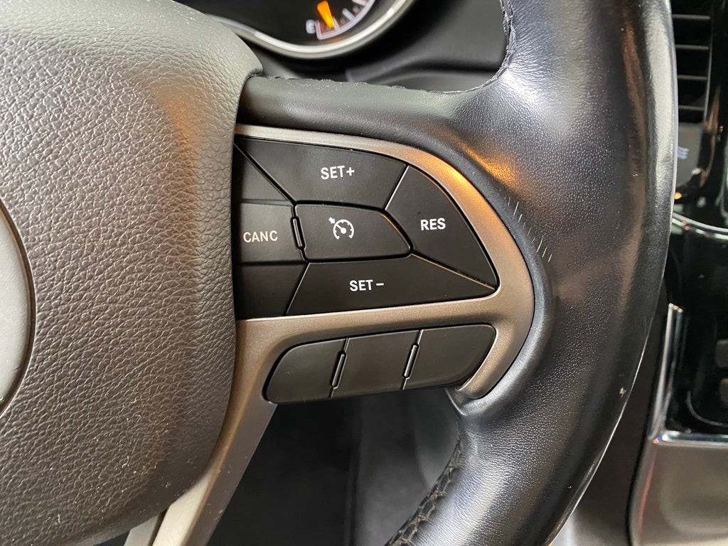 2020 Jeep Grand Cherokee Laredo E