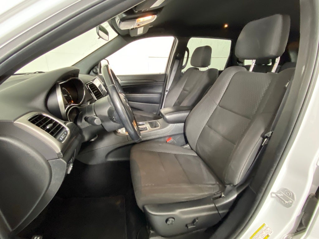 2020 Jeep Grand Cherokee Laredo E