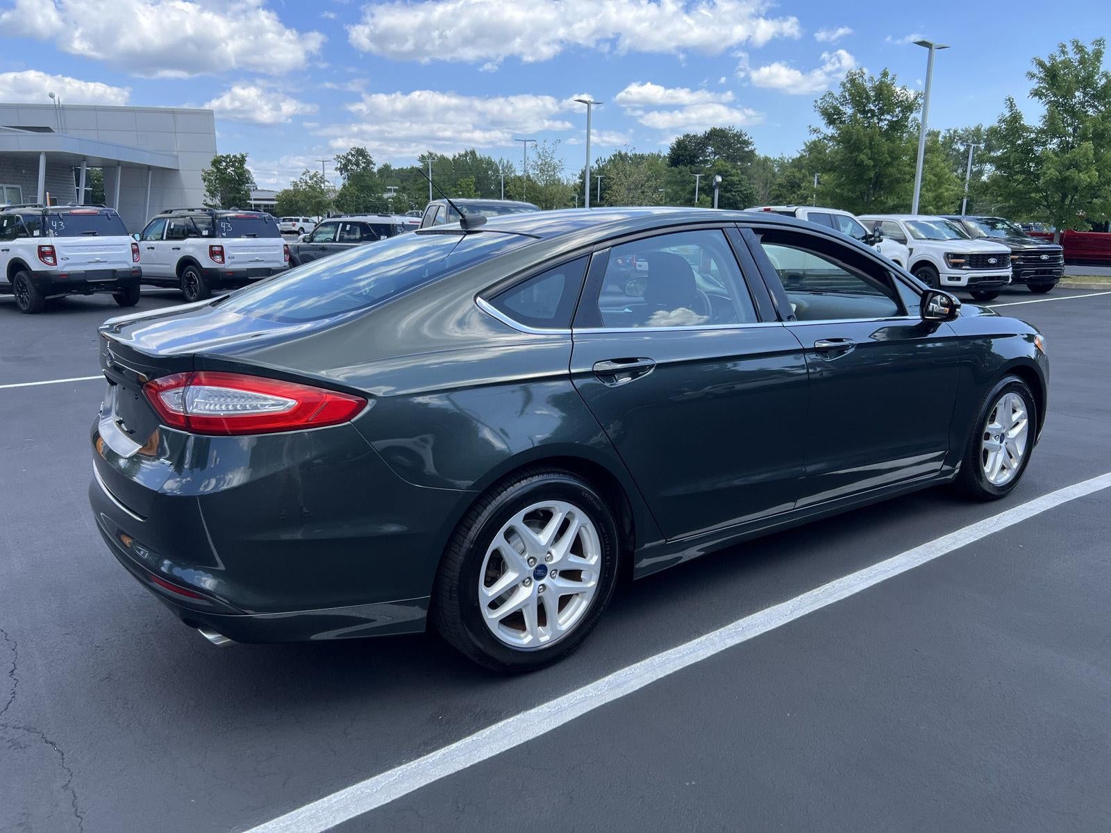 2016 Ford Fusion SE
