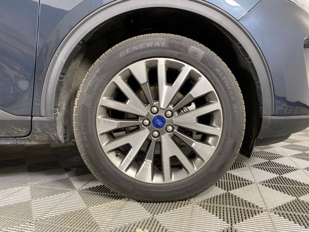 2022 Ford Escape Titanium