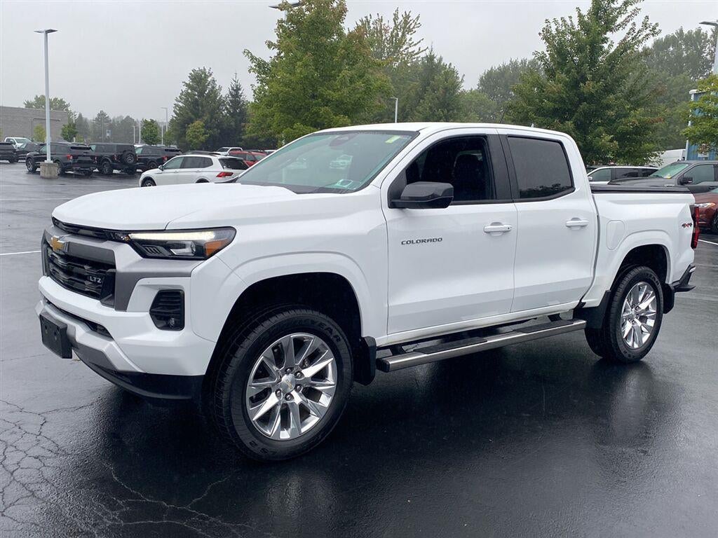 2024 Chevrolet Colorado 4WD LT