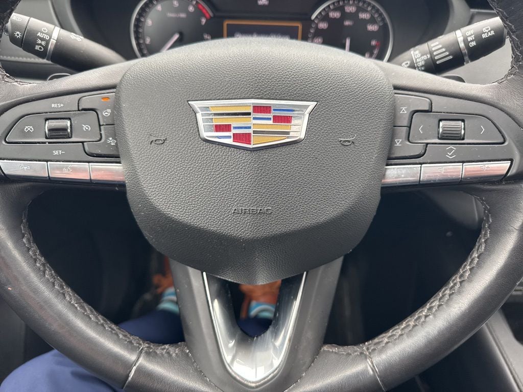 2023 Cadillac XT4 Premium Luxury