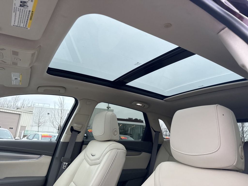 2022 Cadillac XT5 Premium Luxury