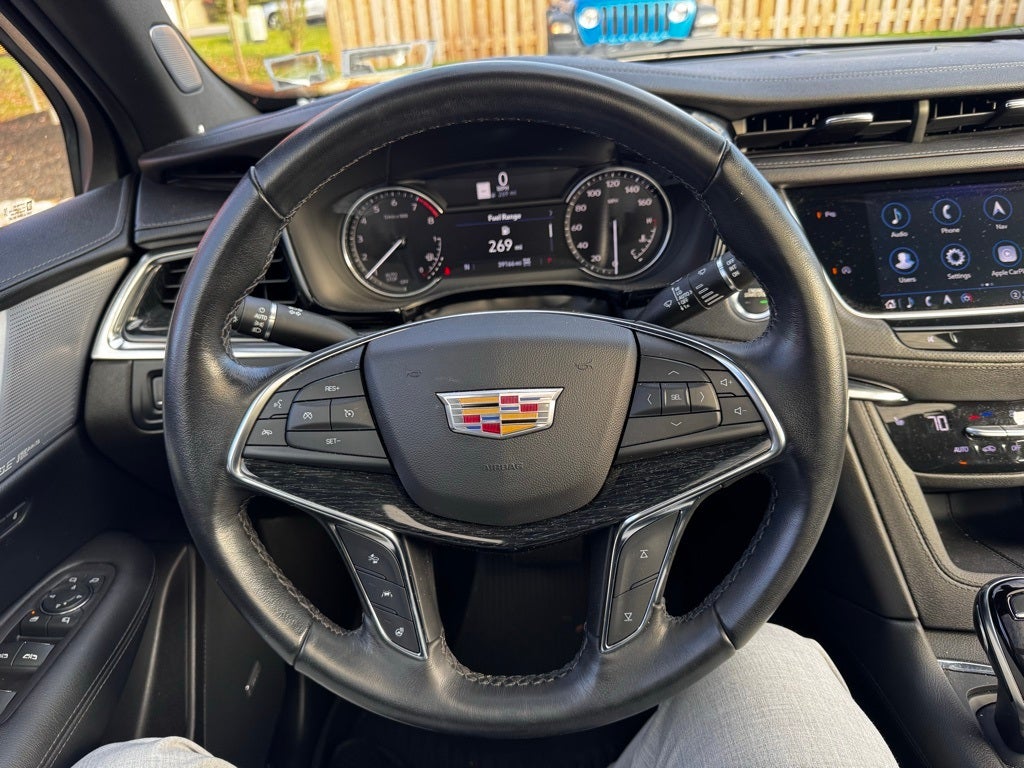 2022 Cadillac XT5 Premium Luxury