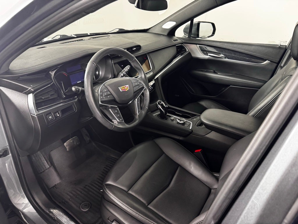 2022 Cadillac XT5 Premium Luxury