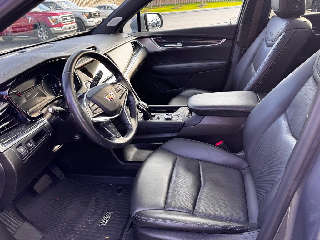 2022 Cadillac XT5 Premium Luxury