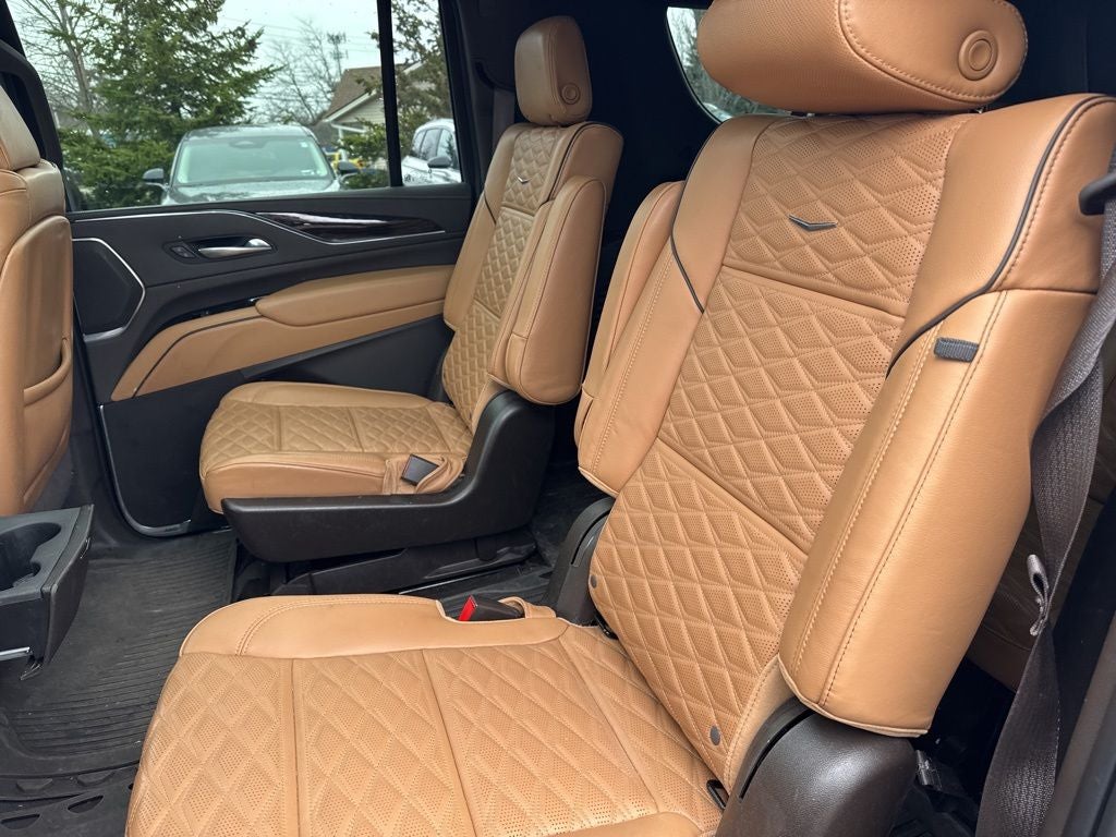 2023 Cadillac Escalade ESV Sport