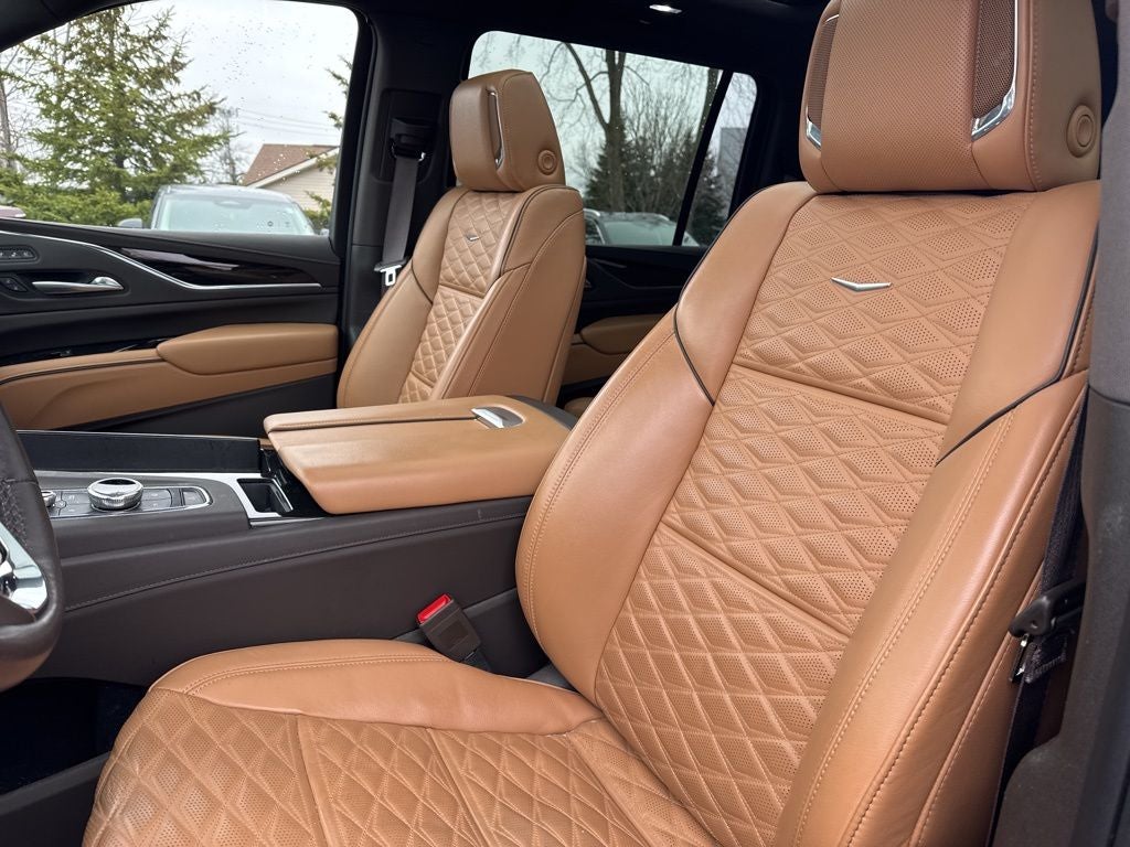 2023 Cadillac Escalade ESV Sport