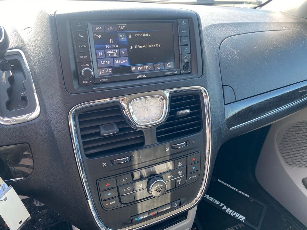 2013 Chrysler Town & Country Touring