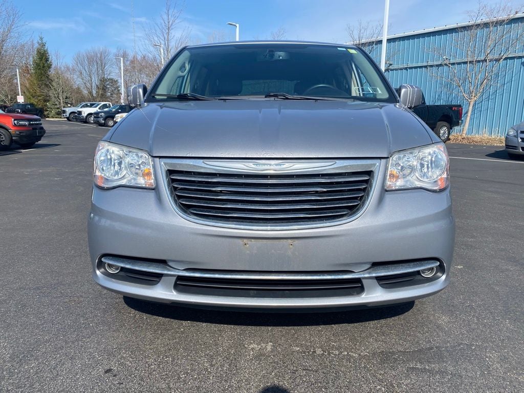 2013 Chrysler Town & Country Touring
