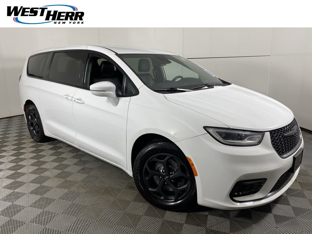 2022 Chrysler Pacifica Hybrid Touring L