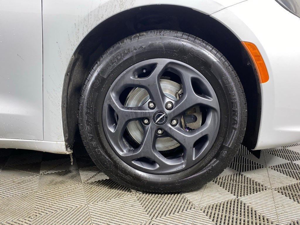 2022 Chrysler Pacifica Hybrid Touring L