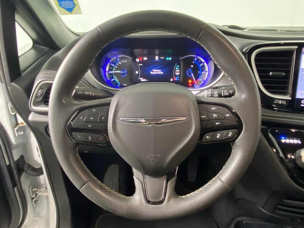2022 Chrysler Pacifica Hybrid Touring L