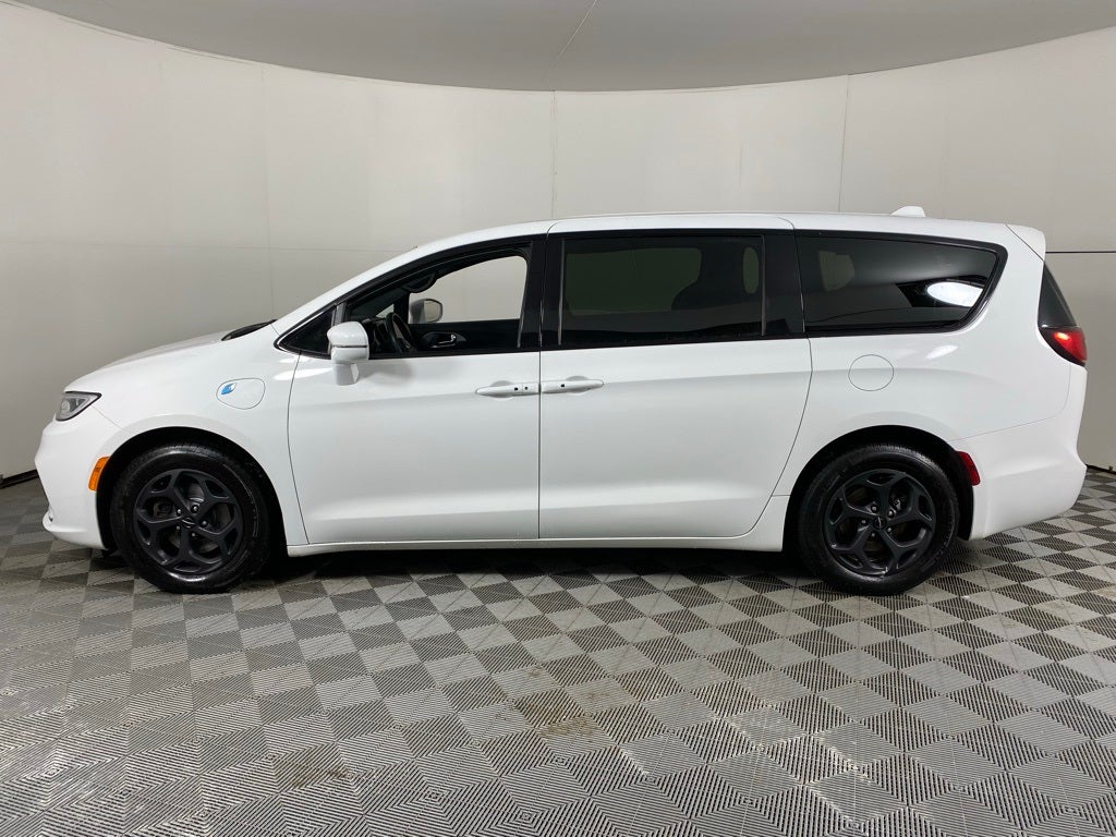 2022 Chrysler Pacifica Hybrid Touring L