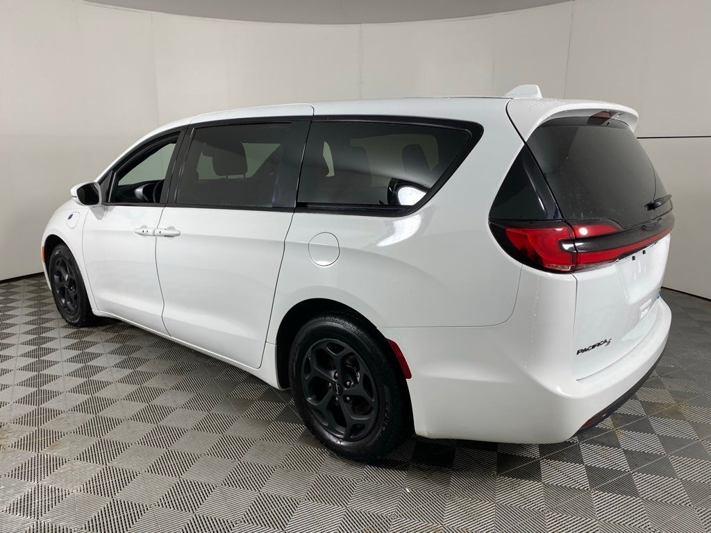 2022 Chrysler Pacifica Hybrid Touring L
