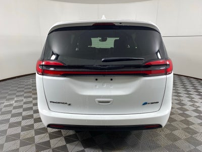 2022 Chrysler Pacifica Hybrid Touring L
